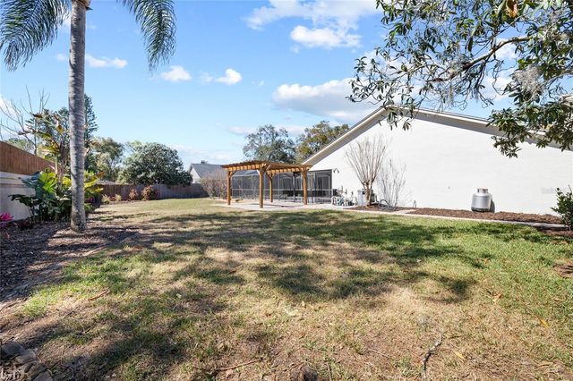 512 CRYSTAL GROVE BOULEVARD, Lutz, FL 33548