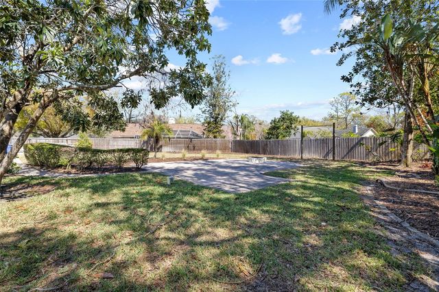 512 CRYSTAL GROVE BOULEVARD, Lutz, FL 33548