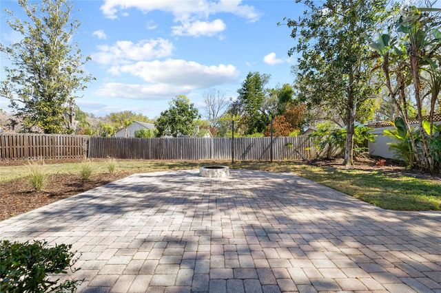 512 CRYSTAL GROVE BOULEVARD, Lutz, FL 33548