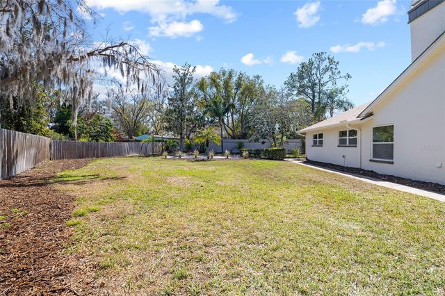 512 CRYSTAL GROVE BOULEVARD, Lutz, FL 33548