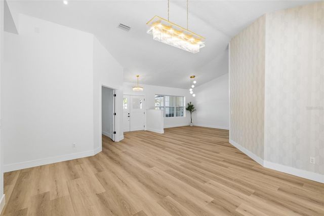 512 CRYSTAL GROVE BOULEVARD, Lutz, FL 33548