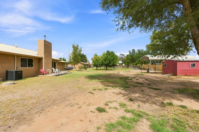 1670 Murray Loop, Bosque Farms, NM 87068