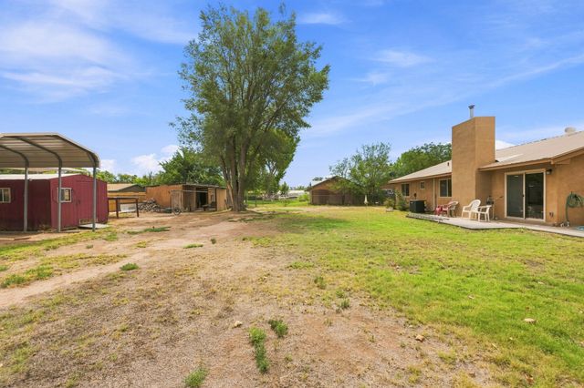 1670 Murray Loop, Bosque Farms, NM 87068