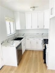 5754 Vineland Avenue, North Hollywood, CA 91601