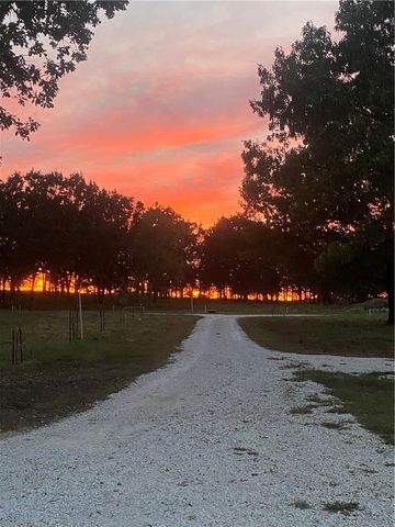 10368 Beatty Road, Lincoln, AR 72744