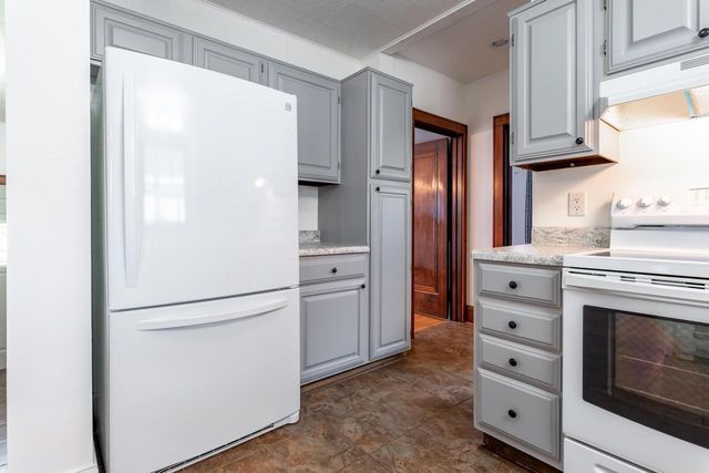 643 TAYCO STREET, Menasha, WI 54952