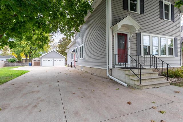 643 TAYCO STREET, Menasha, WI 54952