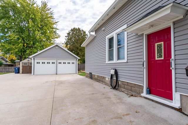 643 TAYCO STREET, Menasha, WI 54952