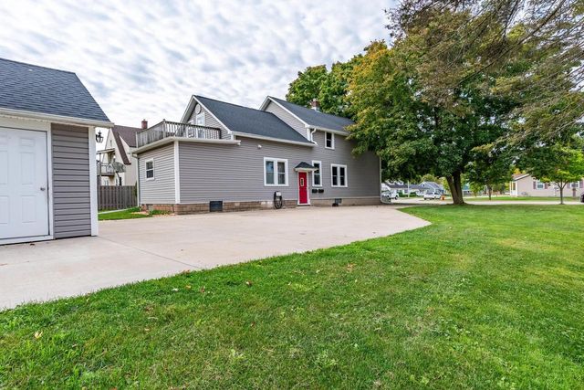 643 TAYCO STREET, Menasha, WI 54952