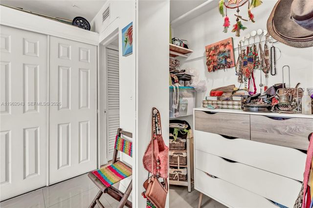 8550 Byron Ave 2H, Miami Beach, FL 33141