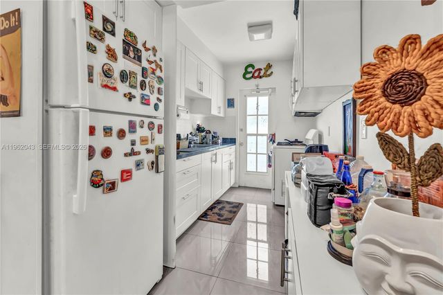 8550 Byron Ave 2H, Miami Beach, FL 33141