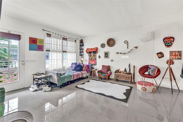 8550 Byron Ave 2H, Miami Beach, FL 33141