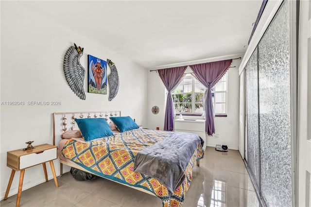 8550 Byron Ave 2H, Miami Beach, FL 33141