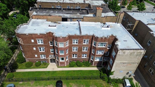 7617 S Kingston Avenue 1A, Chicago, IL 60649