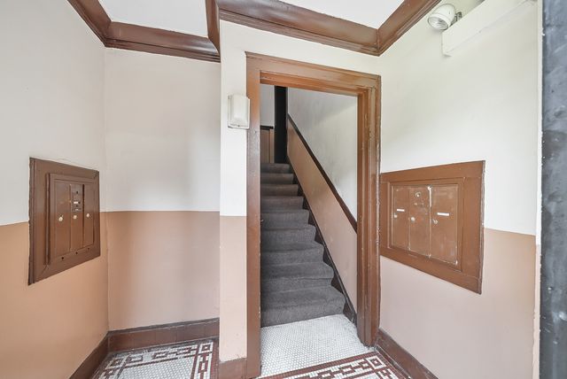 7617 S Kingston Avenue 1A, Chicago, IL 60649