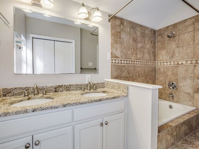 6470 Lindell Avenue, Fort Worth, TX 76116