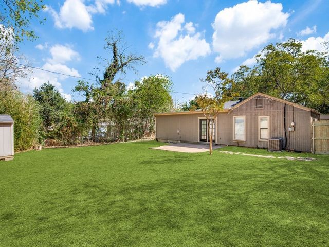 6470 Lindell Avenue, Fort Worth, TX 76116