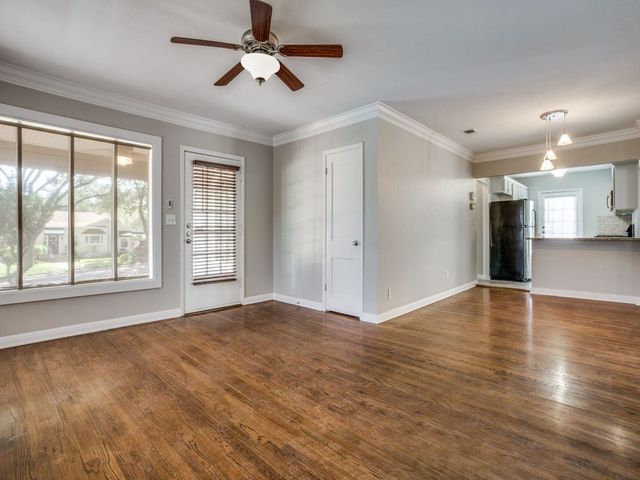 6470 Lindell Avenue, Fort Worth, TX 76116