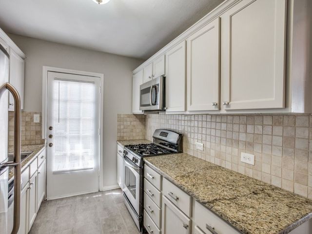 6470 Lindell Avenue, Fort Worth, TX 76116