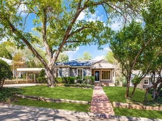 6470 Lindell Avenue, Fort Worth, TX 76116