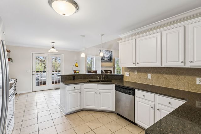 2122 Ieper Dr, Spring Hill, TN 37174