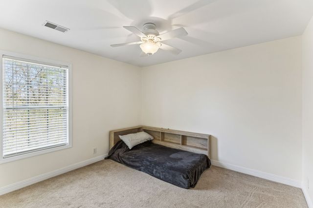 2122 Ieper Dr, Spring Hill, TN 37174