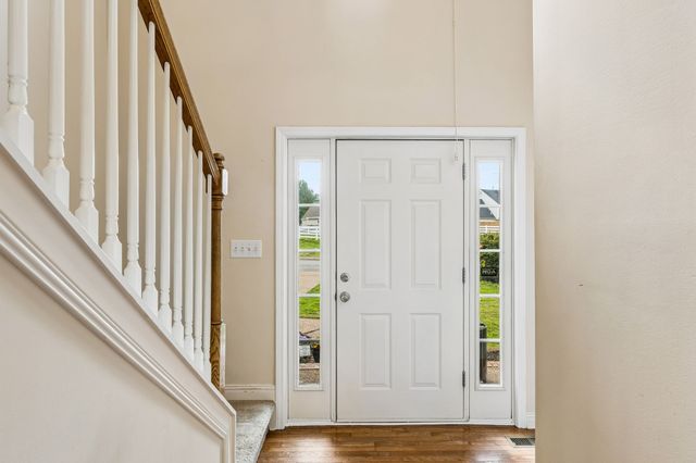 2122 Ieper Dr, Spring Hill, TN 37174