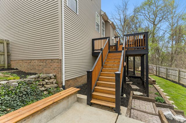 2122 Ieper Dr, Spring Hill, TN 37174