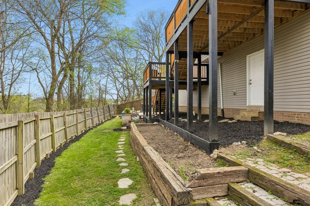 2122 Ieper Dr, Spring Hill, TN 37174