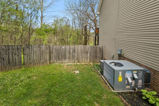 2122 Ieper Dr, Spring Hill, TN 37174