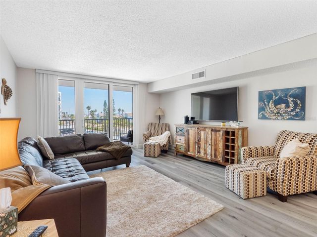 1460 GULF BOULEVARD 308, Clearwater Beach, FL 33767