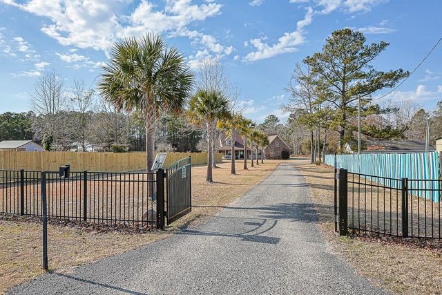 5858 Bluewater Rd., Conway, SC 29527