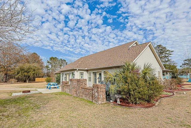 5858 Bluewater Rd., Conway, SC 29527