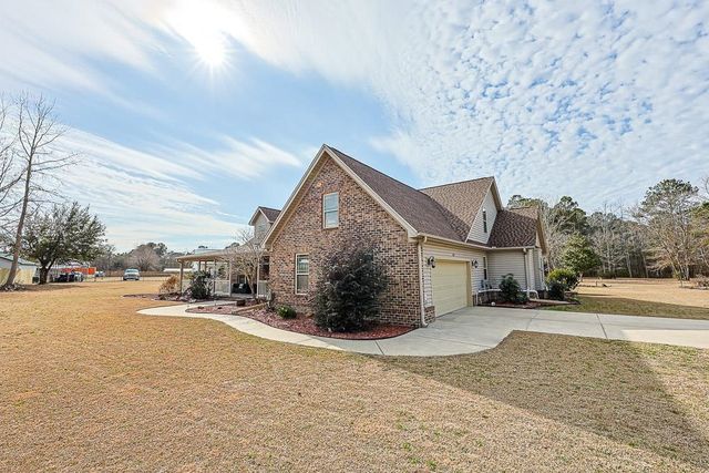 5858 Bluewater Rd., Conway, SC 29527