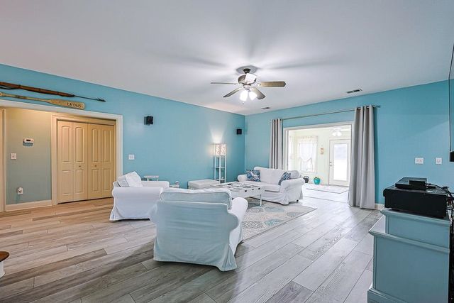 5858 Bluewater Rd., Conway, SC 29527