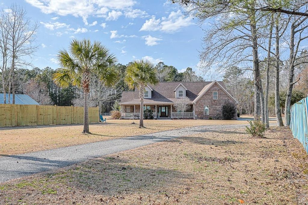 5858 Bluewater Rd., Conway, SC 29527