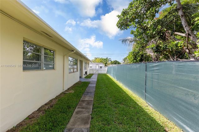 129 SE 4th Street 2, Hallandale Beach, FL 33009