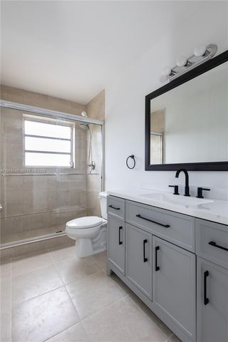 129 SE 4th Street 2, Hallandale Beach, FL 33009