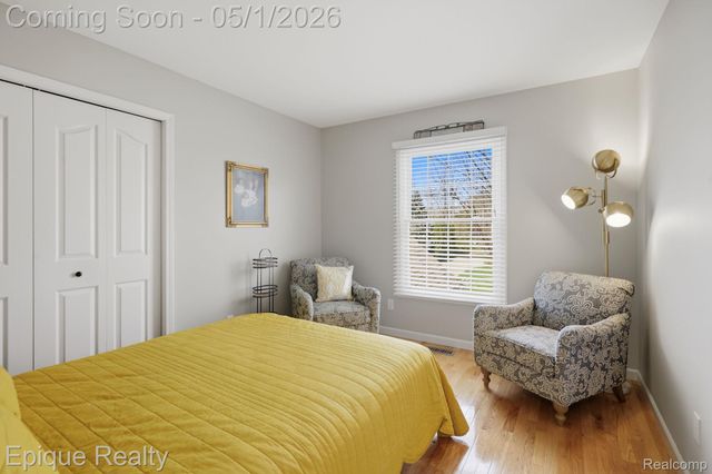 2568 Canoe Circle Drive, Orion Charter Township, MI 48360