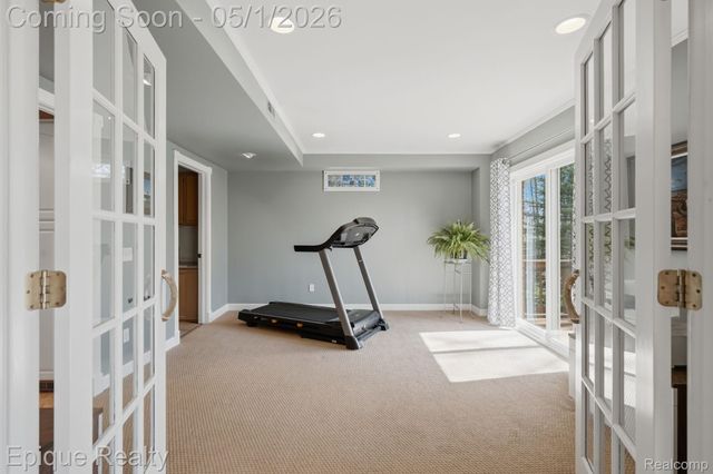 2568 Canoe Circle Drive, Orion Charter Township, MI 48360
