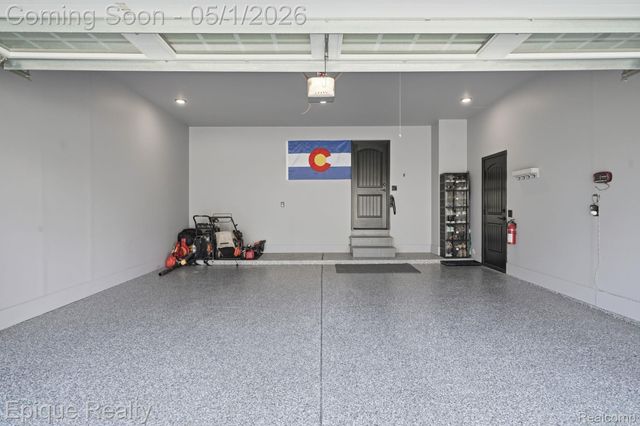 2568 Canoe Circle Drive, Orion Charter Township, MI 48360
