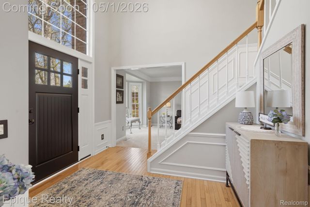 2568 Canoe Circle Drive, Orion Charter Township, MI 48360
