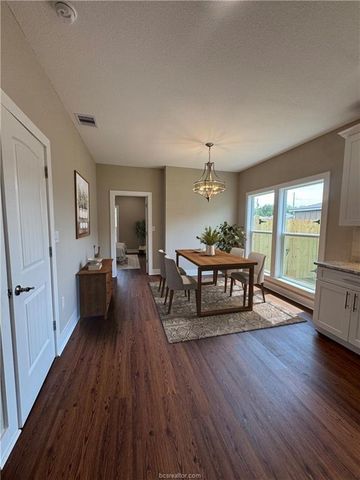 411 N Wrangler Street, Franklin, TX 7786