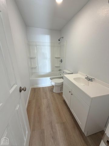 1205 W Hunt Street W, Paragould, AR 72450