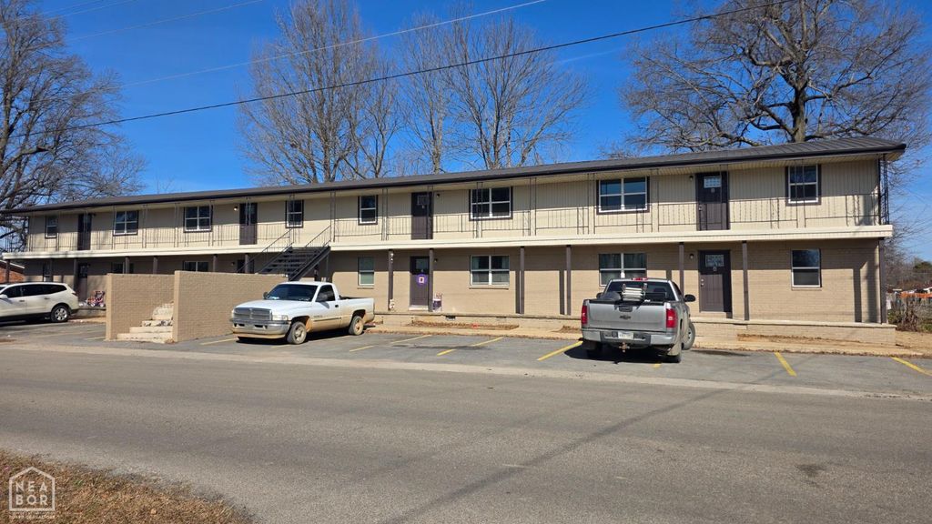 1205 W Hunt Street W, Paragould, AR 72450