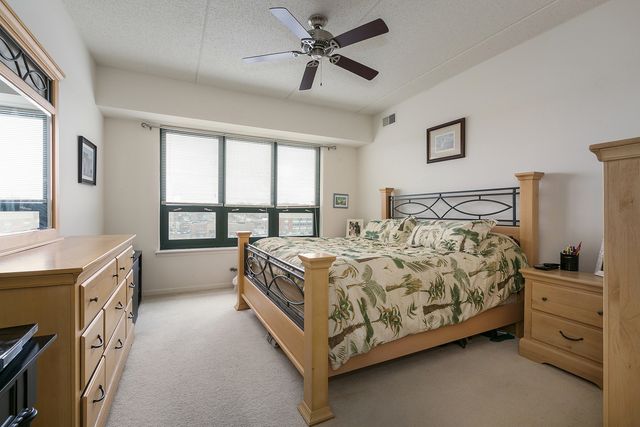 6420 Double Eagle Drive 613, Woodridge, IL 60517