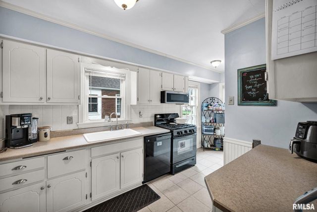 2401 W SHERMAN Avenue, West Peoria, IL 61604