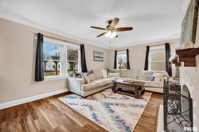 2401 W SHERMAN Avenue, West Peoria, IL 61604