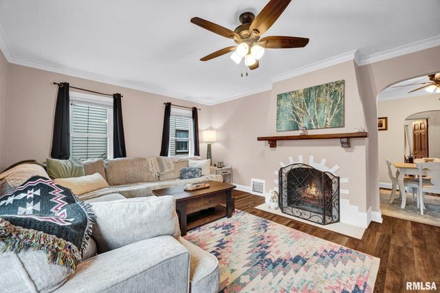 2401 W SHERMAN Avenue, West Peoria, IL 61604