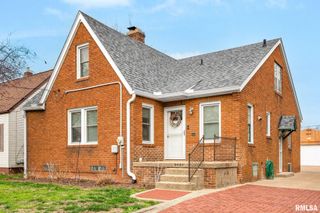 2401 W SHERMAN Avenue, West Peoria, IL 61604